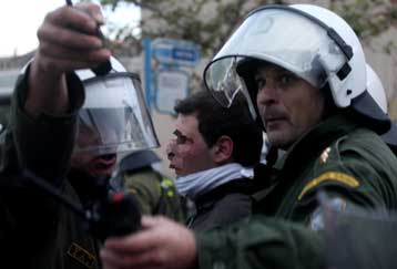 Επίθεση ακροδεξιών σε αντιρατσιστική συγκέντρωση στην Πανόρμου