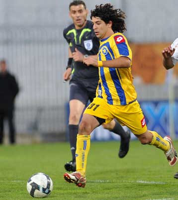 Ο Σέζαρεκ κερνούσε και ο Βίλτσες σκόραρε στο 2-0 του Αστέρα επί του Πανιωνίου