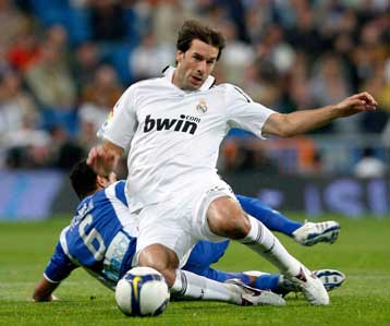 Το Αμβούργο ανακοίνωσε την απόκτηση του Φαν Νιστελρόι