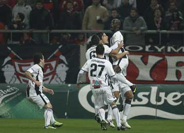 «Πτήση» του ΠΑΟΚ στο «Καραϊσκάκη», «Χ» του ΠΑΟ στο «Βικελίδης» ξεφεύγοντας στο +8