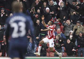 H Στόουκ έθεσε νοκ άουτ την Αρσεναλ, πρόκριση για τη Σίτι