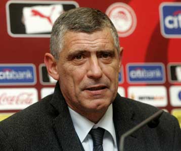 «Καλύτεροι σε όλους τους τομείς» είπε ο Σάντος, «όσο υπάρχει ελπίδα» ο Μπάντοβιτς