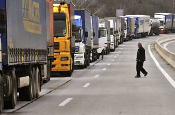 Έτοιμη η Βουλγαρία να αποσύρει το αίτημα για αποζημιώσεις λόγω των μπλόκων