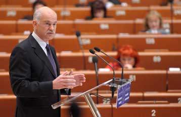 Εθνικά θέματα και οικονομία στην παρέμβαση Γ.Παπανδρέου από το Στρασβούργο