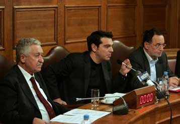 Για εγκατάλειψη των προεκλογικών δεσμεύσεων κατηγορεί την κυβέρνηση ο ΣΥΡΙΖΑ