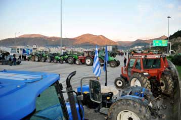 Αποσύρθηκαν τα τρακτέρ από το λιμάνι εξωτερικού της Ηγουμενίτσας