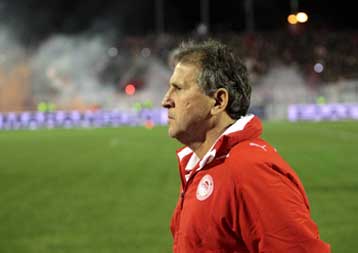 Ο Ζίκο «καρφώνει» την Ελλάδα στον Μισέλ Πλατινί