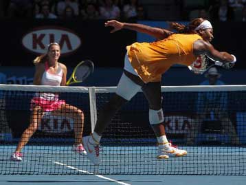 Στην τετράδα η Σερένα και ο Φέντερερ, αποκλείστηκε η Βένους