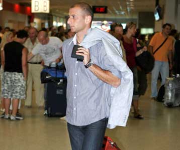 Η ΑΕΚ ήθελε «Παπ», αλλά αυτός υπογράφει στη Θέλτα