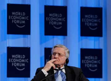 Περισσότερη διαφάνεια, λιγότερα μπόνους ζητά από τις τράπεζες ο Τρισέ