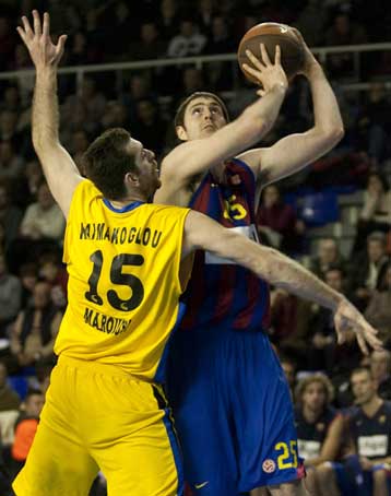 Ικανοποίηση και περηφάνια στο Μαρούσι για την εμφάνιση στη Βαρκελώνη