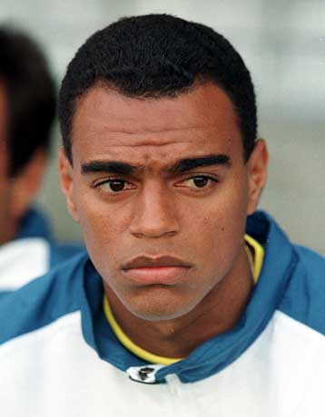 Ο Ντενίλσον ήρθε με όρεξη για μπάλα στην Καβάλα και έφερε… Ντε Μος στον πάγκο