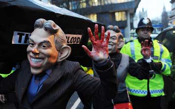 Τον πόλεμο στο Ιράκ υπερασπίζεται ο Τόνι Μπλερ ενώπιον επιτροπής