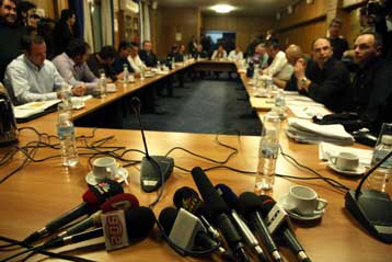 Κρίσιμες διαβουλεύσεις για το μέλλον των αγροτικών κινητοποιήσεων