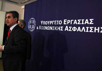 Τη δραματική κατάσταση των Ταμείων περιγράφει ο Ανδρ.Λοβέρδος