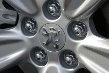 Και η Peugeot-Citroen προχωρά σε ανακλήσεις αυτοκινήτων