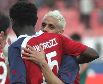 Χωρίς «Λόλο» και Κουμορτζί, αλλά με Τζαβέλλα ο Πανιώνιος απέναντι στον Ολυμπιακό