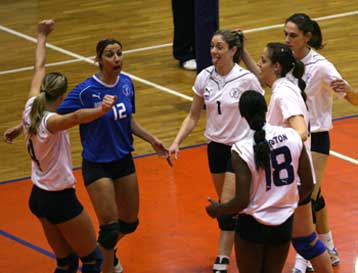 Δύσκολα ο Πανελλήνιος τον Αρη παρά το 3-0 σετ