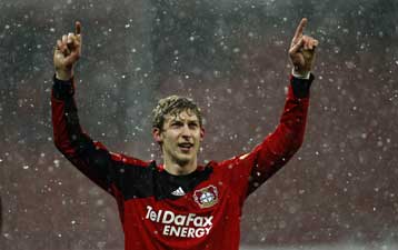 Αποφασισμένη να παραμείνει πρώτη η Λεβερκούζεν, στο τέλος ξύπνησε η Στουτγάρδη