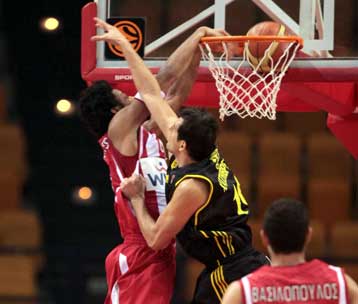 Το πάθημα έγινε μάθημα στον Ολυμπιακό που δυσκολεύτηκε απέναντι στον Αρη