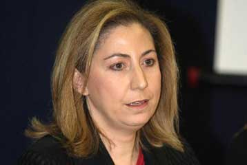 Πάγωμα τιμών και ανακοστολογήσεις σε 6.000 φάρμακα