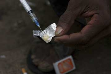 Ηρωίνη μολυσμένη με άνθρακα προκαλεί θανάτους στην Ευρώπη