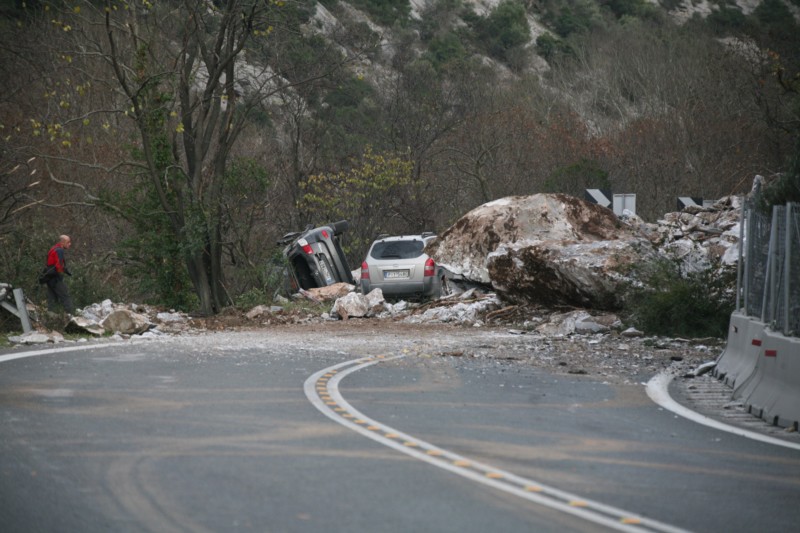 Τον κίνδυνο κατολισθήσεων και σε άλλα σημεία του Οδικού Δικτύου επισημαίνει το ΤΕΕ