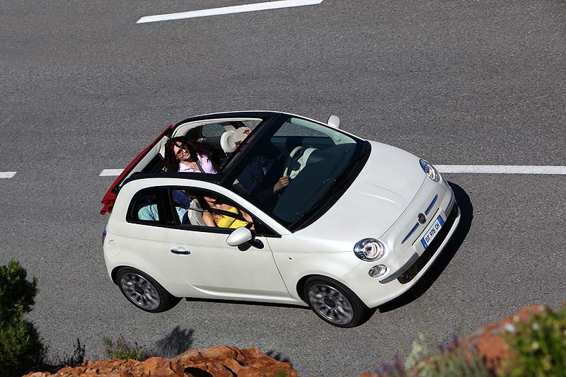 Fiat 500C και Alfa Romeo ΜιΤο στην πρώτη διεθνή έκθεση design στην Αθήνα