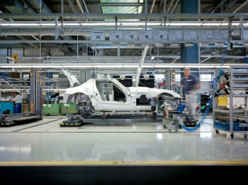 Ξεπερνάει τις προσδοκίες η ζήτηση για την φτερωτή Mercedes-Benz SLS AMG