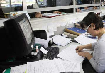 Μπαράζ ελέγχων σε γιατρούς, δικηγόρους, μηχανικούς και συμβολαιογράφους