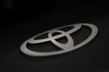 Με μια ατσάλινη ράβδο θα λύσει η Toyota το πρόβλημα στο πεντάλ του γκαζιού