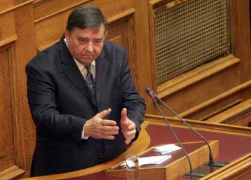 Η κυβέρνηση αργεί να πάρει μέτρα, εκτίμησε ο Γιώργος Καρατζαφέρης