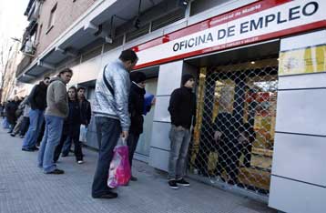 Ξεπέρασαν τα 4 εκατομμύρια οι άνεργοι στην Ισπανία
