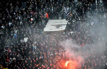 «Μπλόκο» της αστυνομίας στους οπαδούς του ΠΑΟΚ που όδευαν προς Γιάννινα