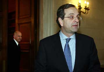 Συναίνεση υπό όρους παρέχει ο Αντώνης Σαμαράς στην κυβέρνηση
