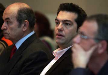 Πολιτική εξόρμηση κατά της εσωστρέφειας από τον Συνασπισμό