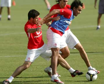 Ξύλο μεταξύ Ντιόγκο και Γ. Παπαδόπουλου στην προπόνηση του Ολυμπιακού