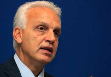 Yπονομεύουν την ελληνική αξιοπιστία τα υψηλά spread, εκτιμά ο Ν.Νανόπουλος