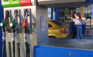 Προς αύξηση του ειδικού φόρου κατανάλωσης στα καύσιμα έως 15%