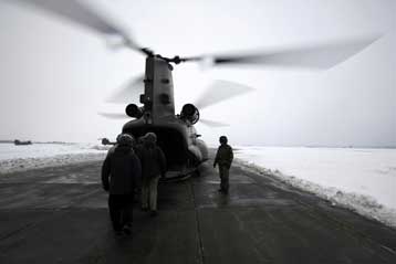 Στενότερη στρατιωτική συνεργασία με τη Γαλλία επιδιώκει η Βρετανία