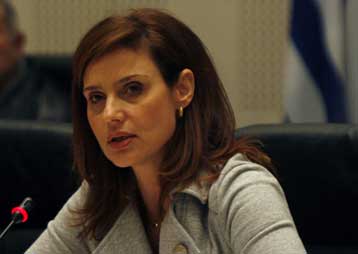 Στην Agrotica από παρακαμπτήριο η Κ.Μπατζελή με νέο μήνυμα προς τους αγρότες