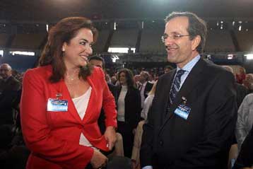 Στα μαχαίρια Μπακογιάννη-Σαμαράς με φόντο το συνέδριο