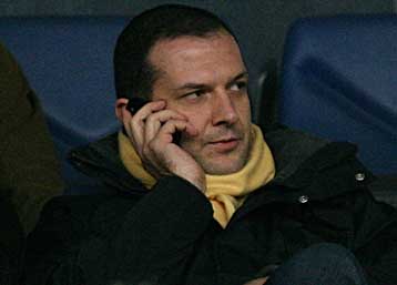 Ο Παππάς παραχωρεί τις μετοχές του στον Αδαμίδη