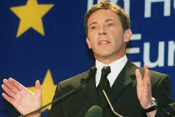 Δέκα χρόνια από την αναρρίχηση-σοκ της ακροδεξιάς στην εξουσία της Αυστρίας