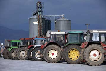 Στις εισαγγελίες η μηνυτήρια αναφορά των ξενοδόχων για τα αγροτικά μπλόκα