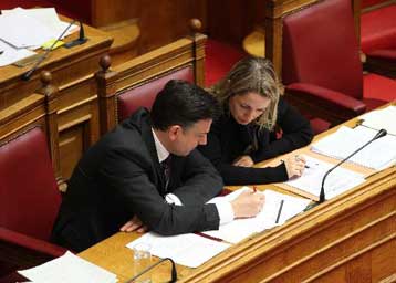 Εγκρίθηκε η ρύθμιση για εξάμηνο πάγωμα του νόμου περί τακτοποίησης ημιυπαίθριων