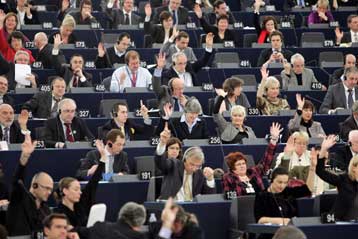 «Όχι» από επιτροπή του Ευρωκοινοβουλίου στη συμφωνία ανταλλαγής δεδομένων με ΗΠΑ