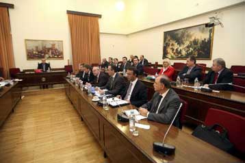 Την Παρασκευή ξεκινά η εξέταση μαρτύρων στην Εξεταστική για την υπόθεση Siemens