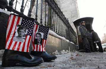 Σκηνικό έντασης στην Ουκρανία με... απειλές για νέα «Πορτοκαλί Επανάσταση»