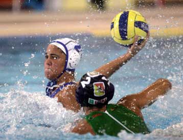 Εθνικός και ΝΕ Πατρών «σφραγίζουν» προκρίσεις στους «4» του LEN Trophy γυναικών